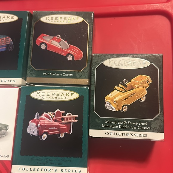 7 min Hallmark ornaments, bundle deal - Picture 4 of 5